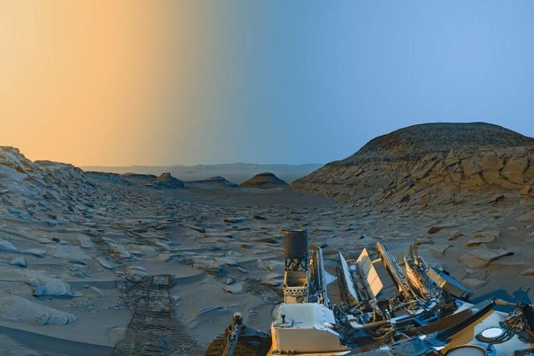 کارت پستالی زیبا از یک روز در مریخ