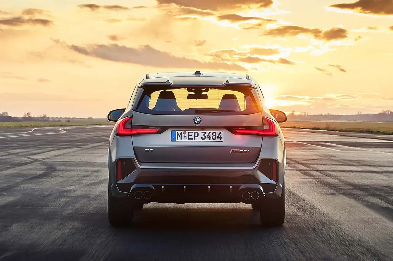 ب‌ام‌و X1 M35i 2024، گرگی در لباس میش! - اولین نمونه با سیستم iDrive9
