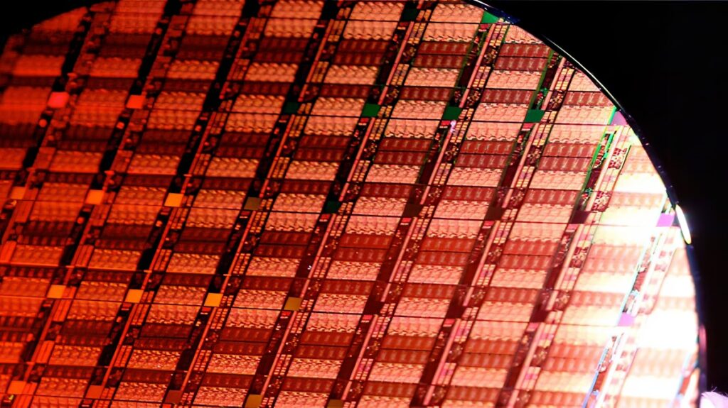 لیتوگرافی 3 نانومتری Intel 3 به تولید انبوه رسید
