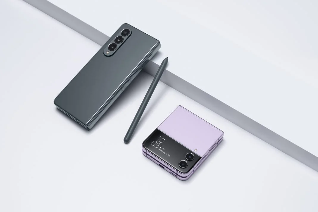 انتشار بتا اندروید 14 برای گوشی Galaxy Z Fold 4
