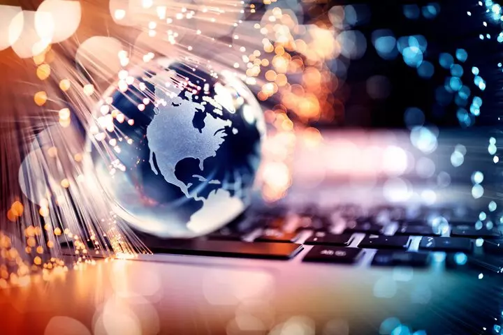 دور دنیا با اینترنت فیبرنوری / از آسیا تا آمریکا برای اینترنت پرسرعت چه برنامه‌ای دارند
