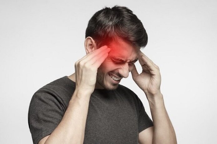 کافئین برای سردرد: مفید یا مضر؟
