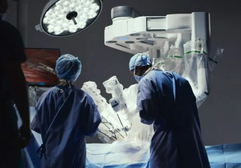 ربات جراح داوینچی با سوزاندن روده یک بیمار، باعث مرگ او شد

