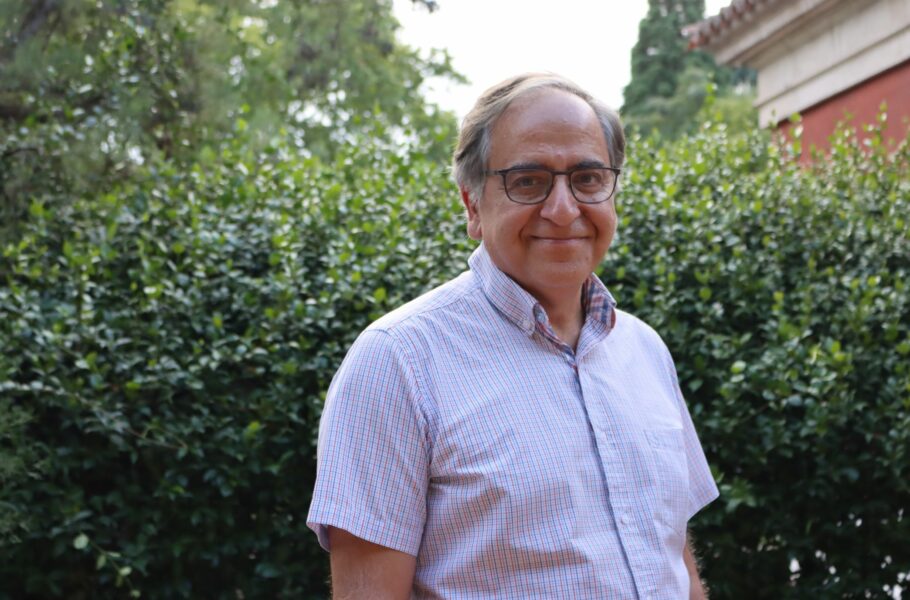 کامران وفا؛ زندگینامه و بیوگرافی فیزیکدان برجسته ایرانی در دانشگاه هاروارد