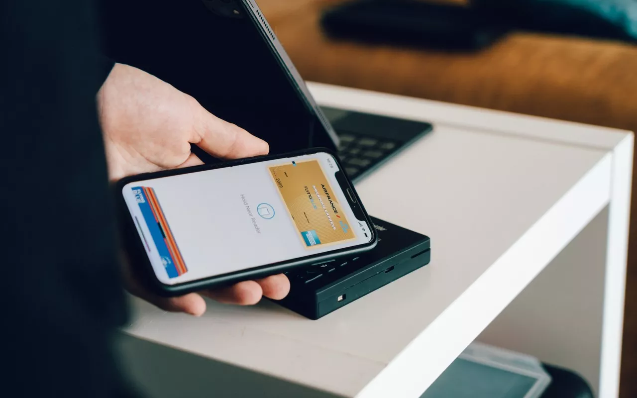 NFC به جای کارت بانکی
