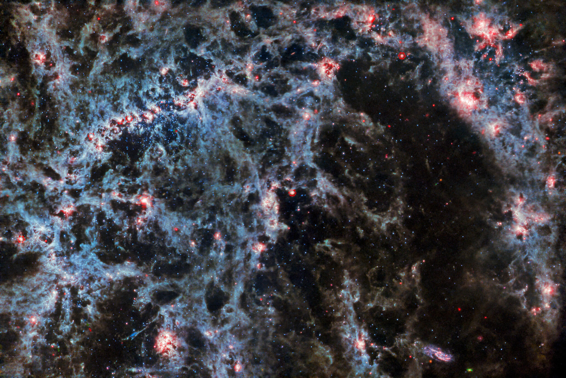 عکس تلسکوپ جیمز وب از اعماق پنهان NGC5068