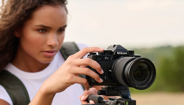 نیکون دوربین فول فریم بدون آینه Nikon Zf را با ظاهر کلاسیک معرفی کرد
