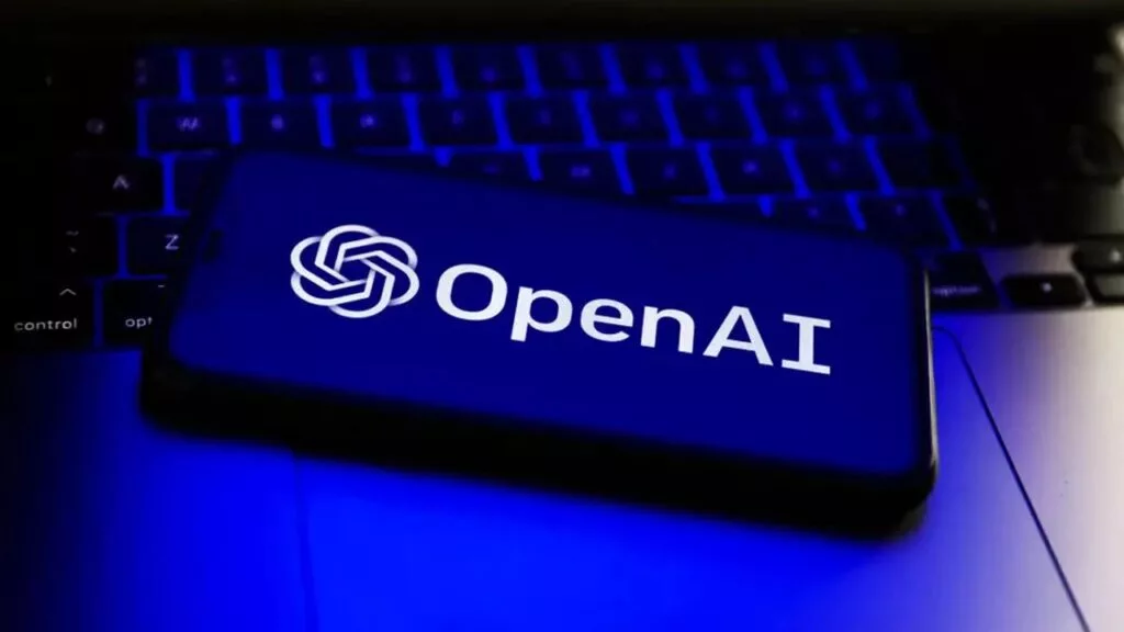 OpenAI ظاهراً برای آموزش GPT-4 از ویدیوهای یوتیوب استفاده کرده است
