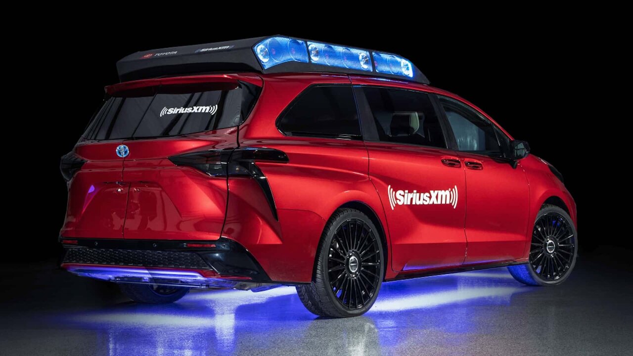 Sienna ۲۰۲۳ مینی ون‌ عجیب تویوتا چه امکاناتی دارد