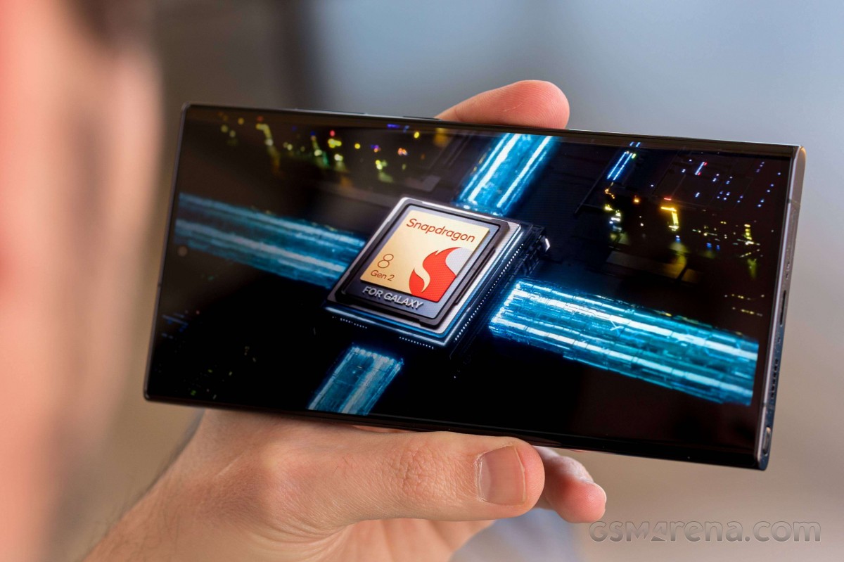 تراشه Snapdragon 8 Gen 3 for Galaxy از پردازنده گرافیکی ۱ گیگاهرتزی بهره خواهد برد
