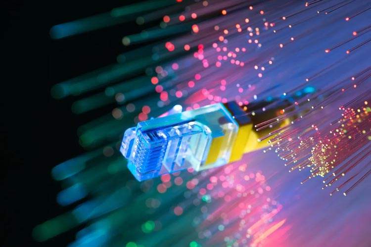 مخابرات ۳ میلیون پوشش فیبر نوری در سال جاری ایجاد می‌کند
