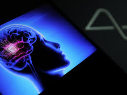 تراشه مغزی نورالینک پس از نصب در مغز انسان مختل شد
