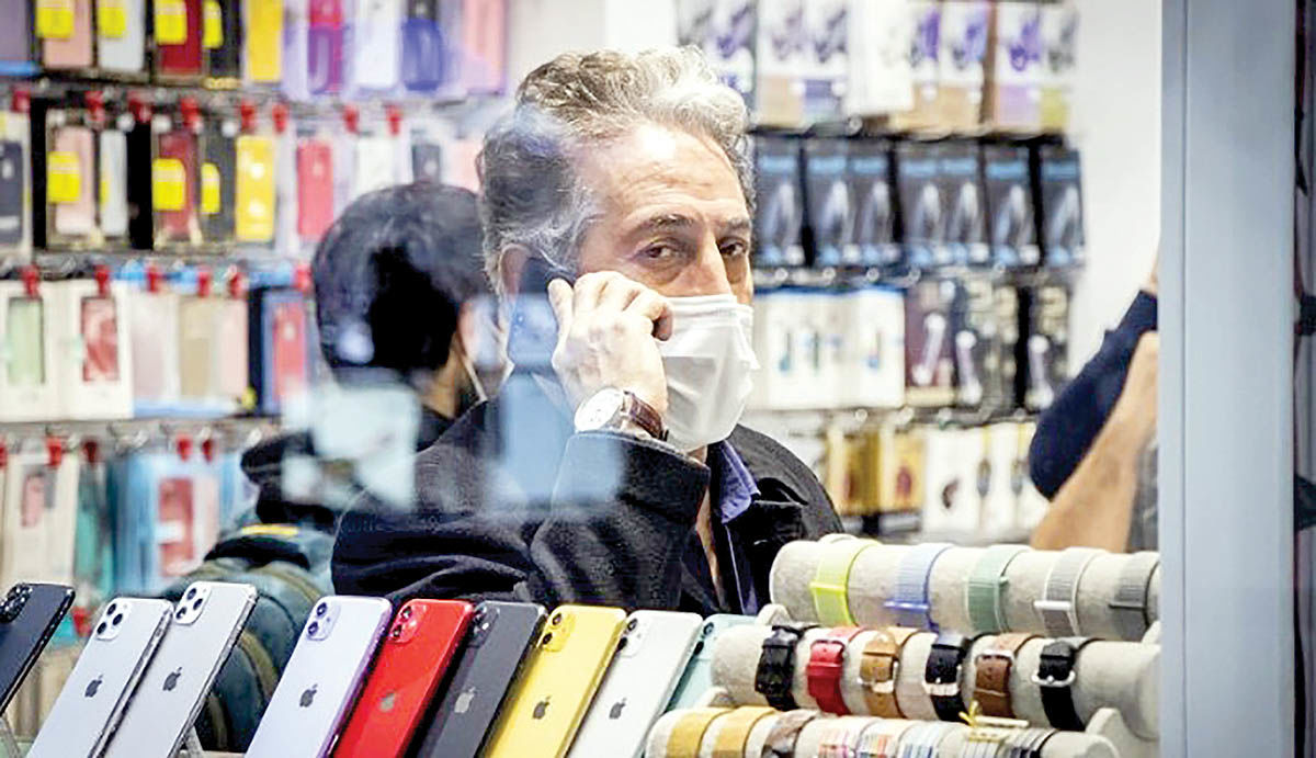 عرضه موبایل‌های میان‌رده با قیمت آی‌فون؟ 
ارز نيمايي براي موبايل‌هاي زير ۶۰۰ دلار حذف مي‌شود