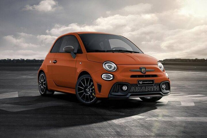 خودروی Abarth 695 – 2024 چه مشخصاتی دارد؟