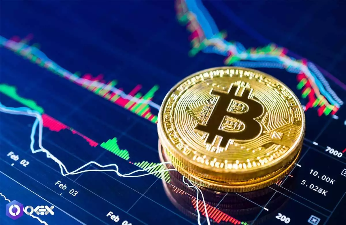 انباشت نهنگ‌ها همزمان با فروش گسترده در بازار! بیت‌کوین می‌ریزد یا بالا می‌رود؟