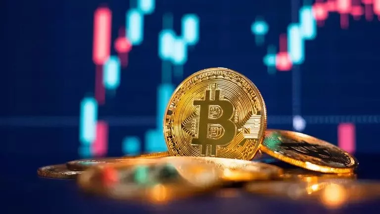 بیت کوین به مرز ۱۰۰ هزار دلار رسید
