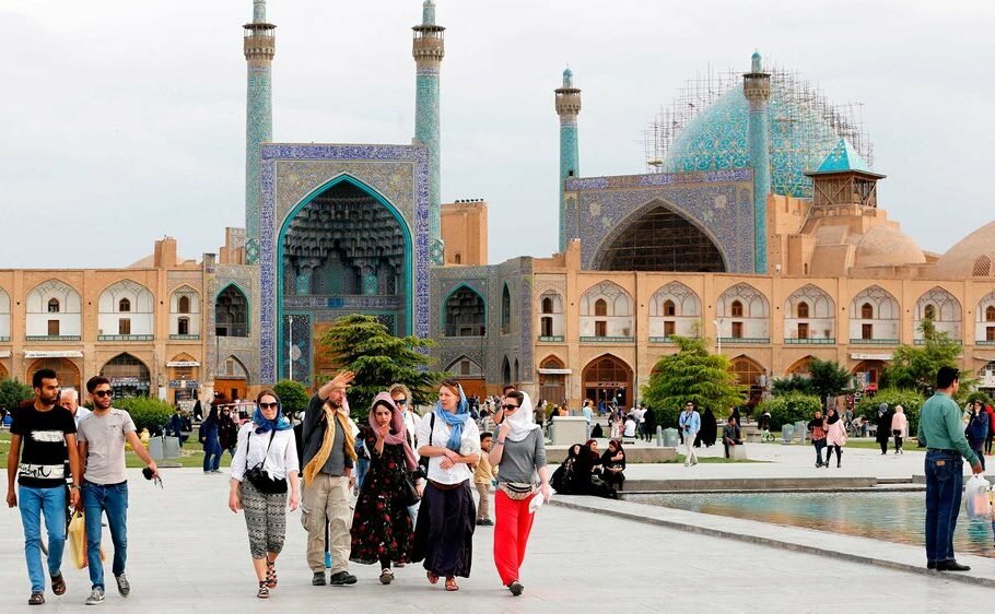  ۲۰ اینفلوئنسر خارجی برای تولید محتوای گردشگری به ایران می آیند