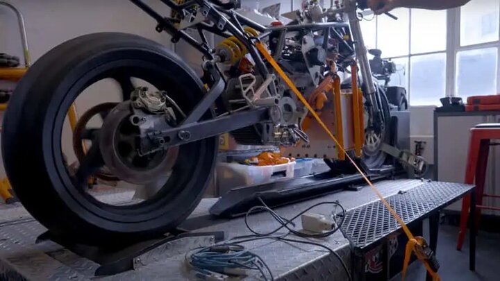موتورسیکلت هیدروژنی چالش شارژ باتری را حل می‌کند
