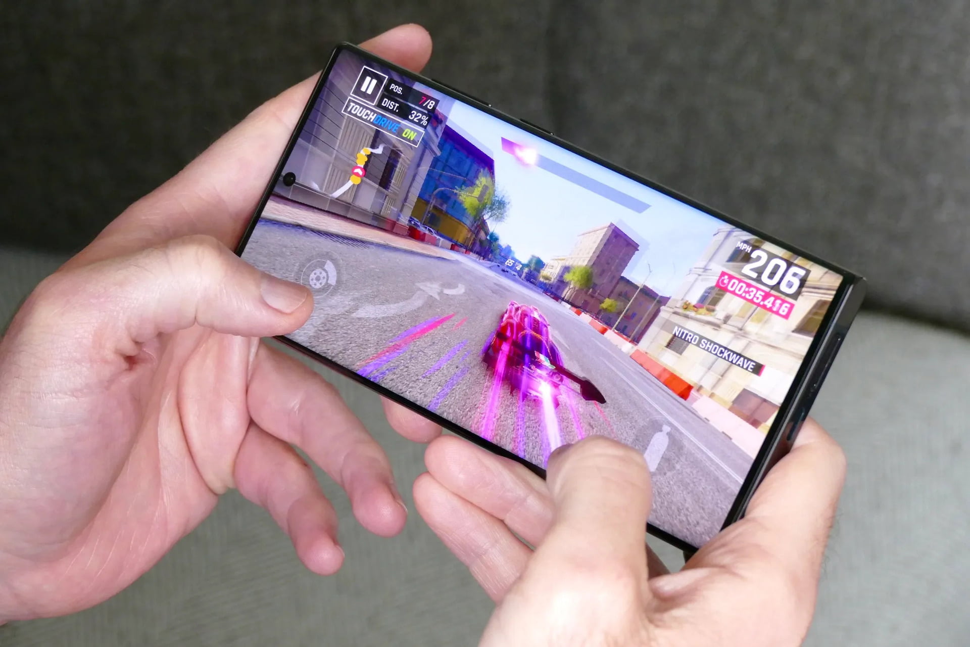 نمایشگر LTPO چیست و چه تفاوتی با OLED دارد؟
