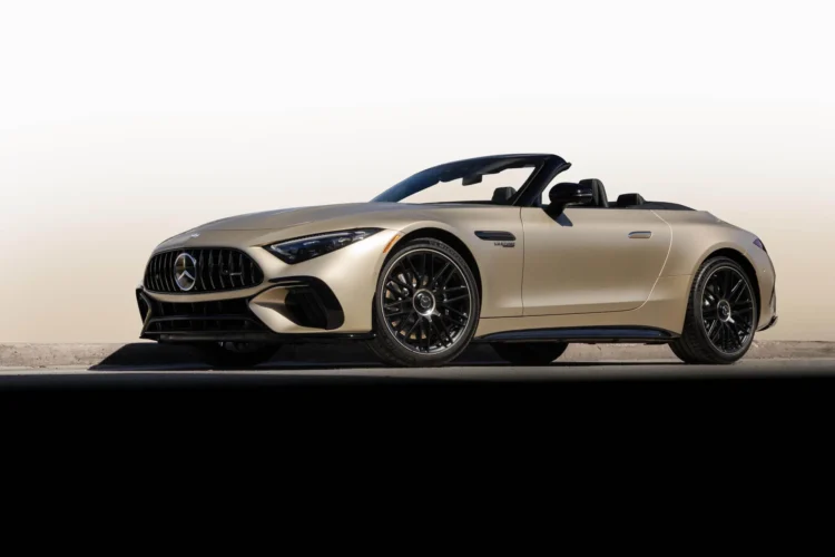 مرسدس-AMG از دومین نسخه ویژه SL 63 رونمایی کرد
