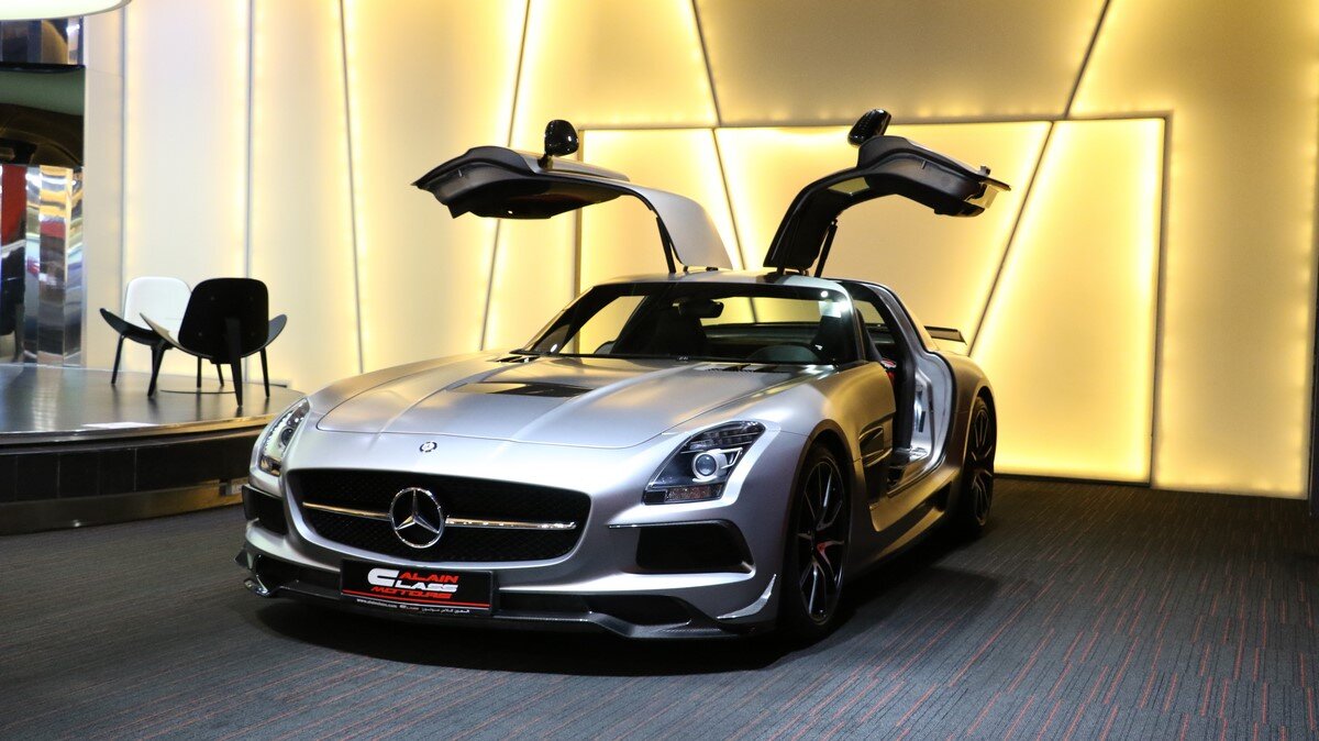 مرسدس بنز SLS بلک سریز در خیابان‌های تهران دیده شد