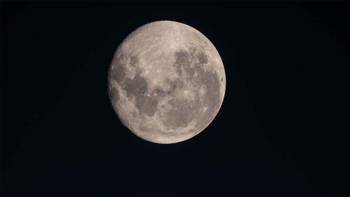 ماه در حضیض خورشیدی قرار می‌گیرد
