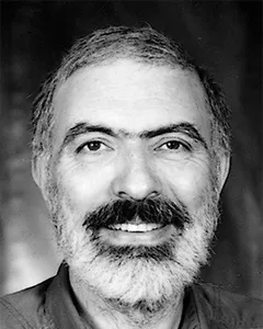 از نظر فرهاد اردلان، اصلاح شرایط حاکم بر دانشگاه‌ها یک راه مهم برای خروج از وضعیت فعلی است