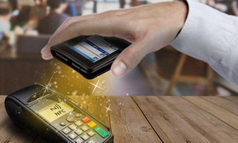 انجام تراکنش بانکی از طریق تلفن همراه هوشمند با NFC