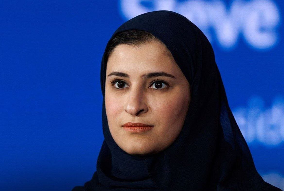 ساره امیری دارای مهندسی کامپیوتر از دانشگاه آمریکایی شارجه